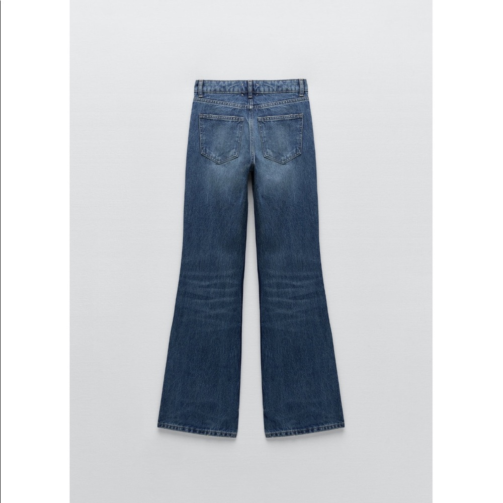Zara REGULAR-LENGTH FLARED JEANS - Picture 4 of 7